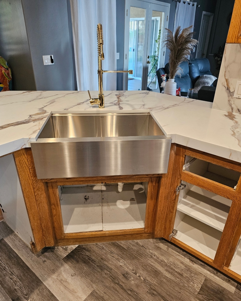 Expert porcelain tile fitting